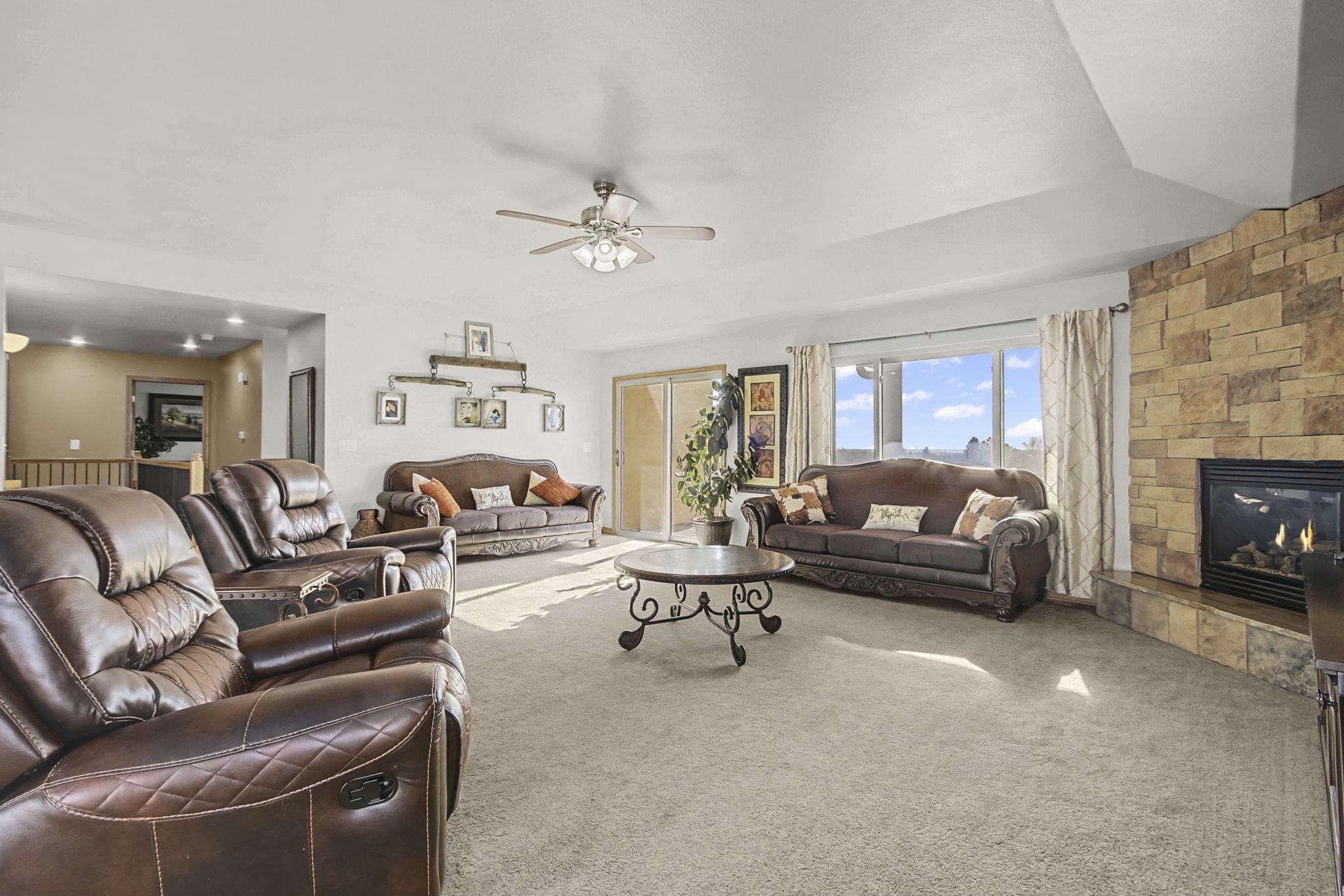 2434 Foothills Road Cheyenne, WY 82009 - Photo 13 of 35