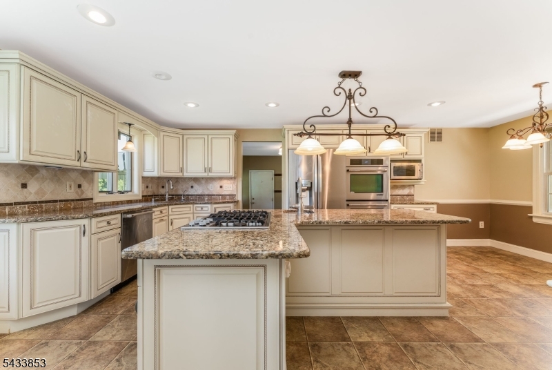 44 Pleasant Valley Road Washington, NJ 07882 - Photo 9 of 37