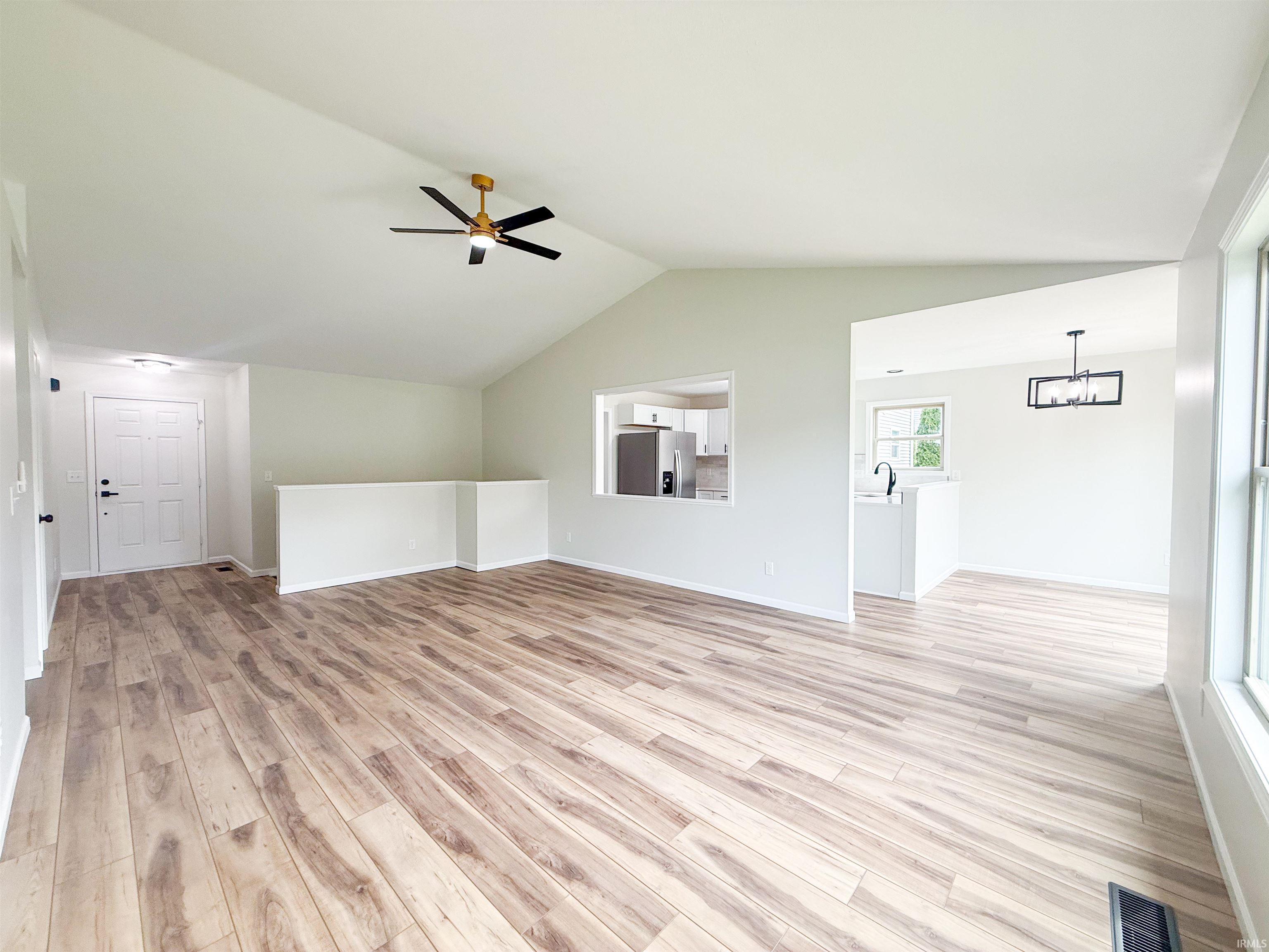 1813 Rambling Rose Lane Mishawaka, IN 46544 - Photo 4 of 33