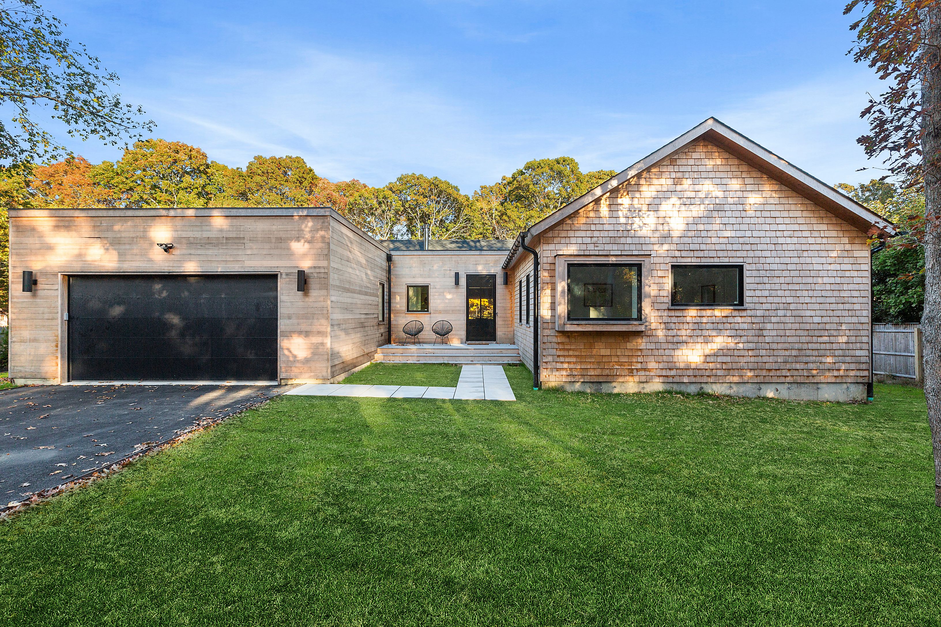 17 Fenmarsh Road East Hampton, NY 11937 - Photo 1 of 14 Gallery Image 1