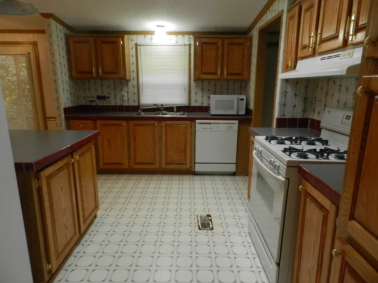447 Cherokee Ford Road Blacksburg, SC 29702 - Photo 6 of 16 Gallery Image 6
