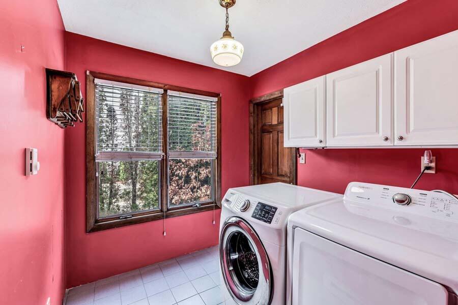 45 Manitoba Road Mashpee, MA 02649 - Photo 11 of 34 a utility room with dryer and washer