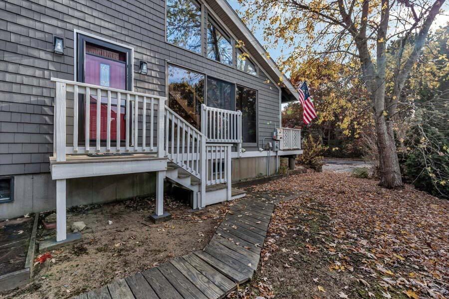 45 Manitoba Road Mashpee, MA 02649 - Photo 22 of 34