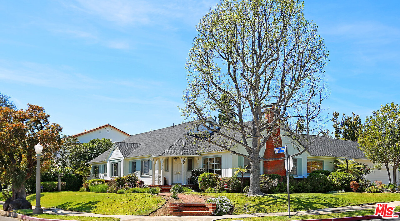 14903 Pampas Ricas Boulevard, Pacific Palisades, CA 90272 | Compass