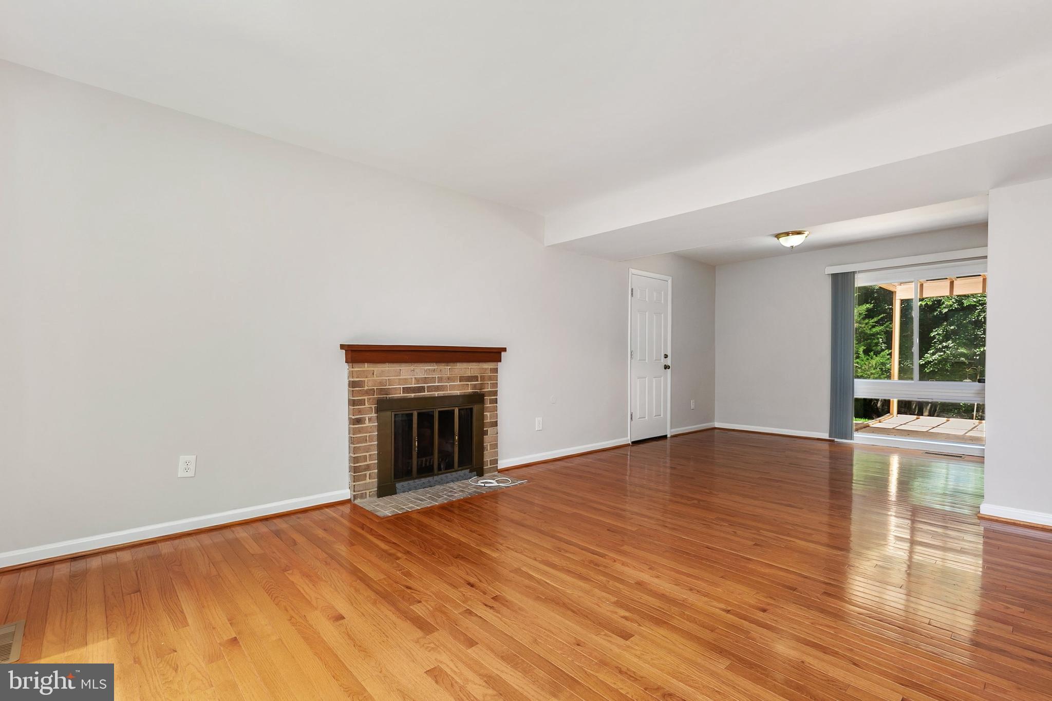 11501 Piney Lodge Road North Potomac, MD 20878 - Photo 8 of 64