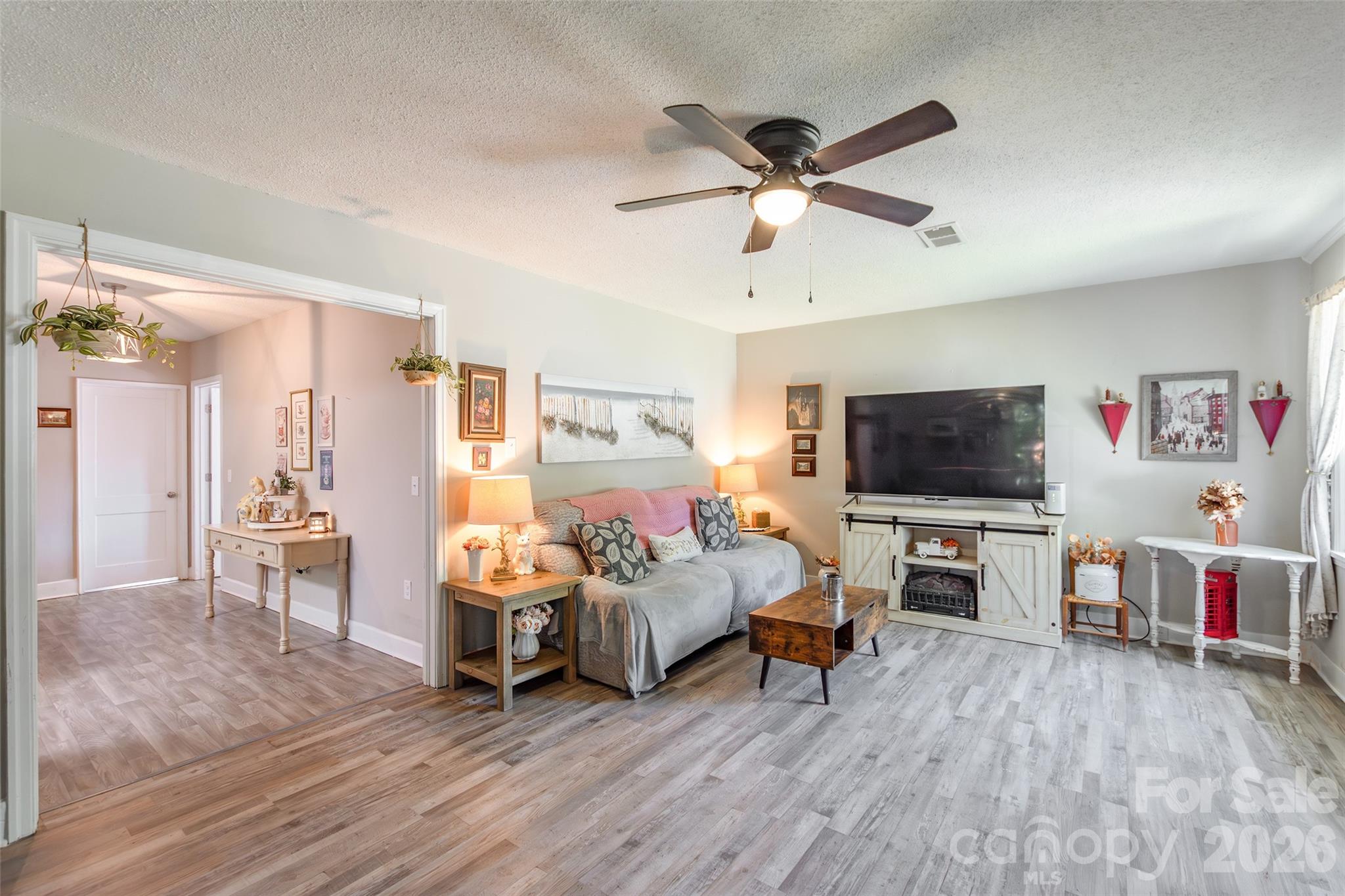 129 Brawley Street Chester, SC 29706 - Photo 5 of 27
