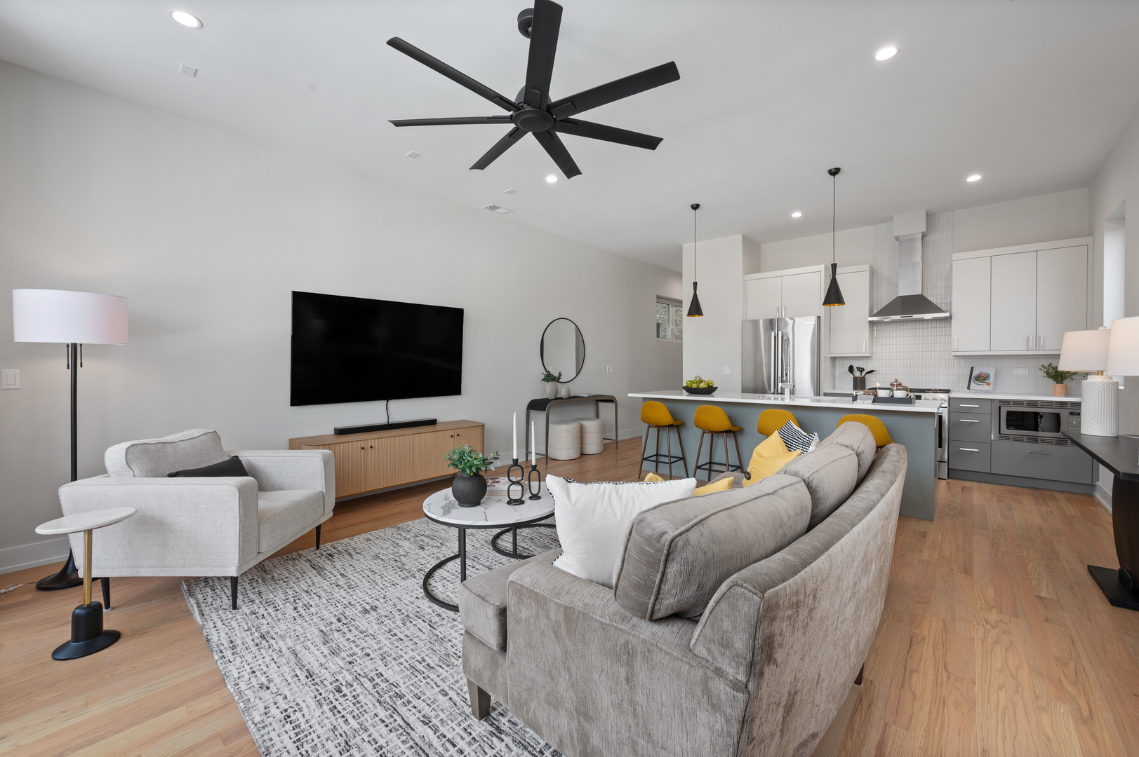 910 North Wood Street, Unit 2 Chicago, IL 60622 - Photo 13 of 24