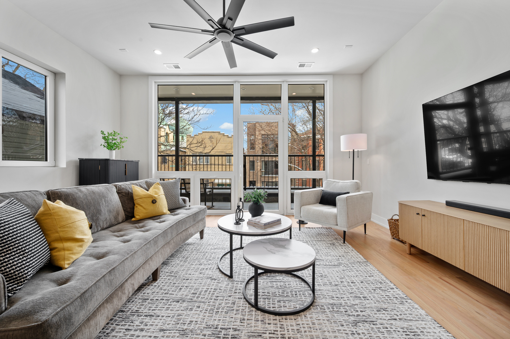 910 North Wood Street, Unit 2 Chicago, IL 60622 - Photo 6 of 24