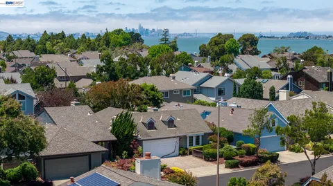$998,000 | 135 Avington Road, Alameda, CA 94502