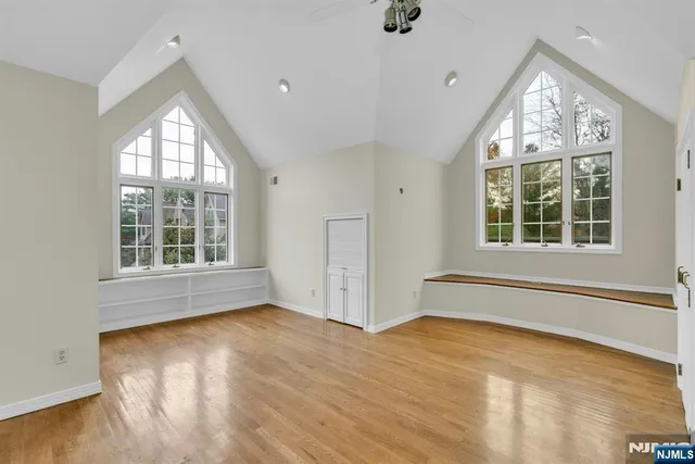 $1,099,000 | 142 Ashley Place, Park Ridge, NJ 07656