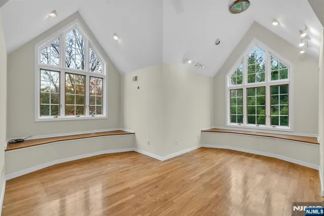 $1,099,000 | 142 Ashley Place, Park Ridge, NJ 07656