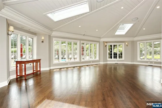 $1,099,000 | 142 Ashley Place, Park Ridge, NJ 07656