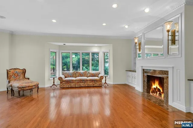 $1,099,000 | 142 Ashley Place, Park Ridge, NJ 07656