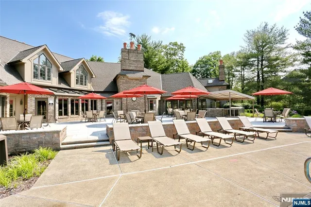 $1,099,000 | 142 Ashley Place, Park Ridge, NJ 07656