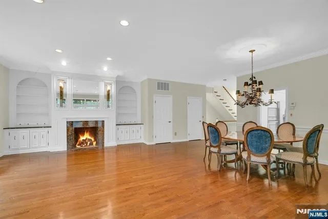 $1,099,000 | 142 Ashley Place, Park Ridge, NJ 07656