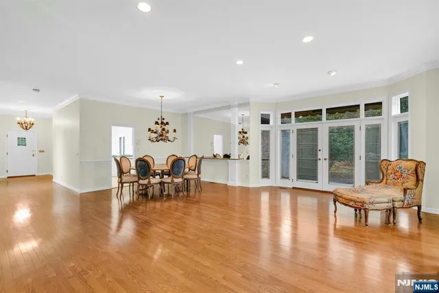 $1,099,000 | 142 Ashley Place, Park Ridge, NJ 07656