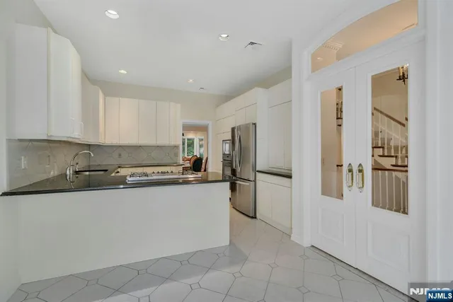 $1,099,000 | 142 Ashley Place, Park Ridge, NJ 07656