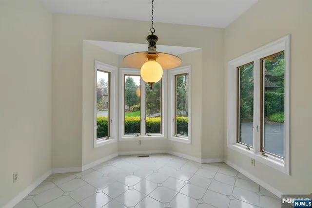 $1,099,000 | 142 Ashley Place, Park Ridge, NJ 07656