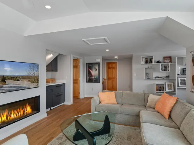 $1,975,000 | 1285 Spear Street, South Burlington, VT 05403