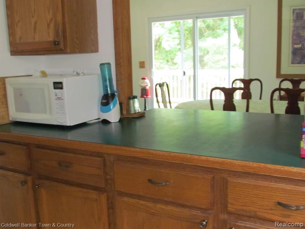 3962 Fisher Road Howell, MI 48855 - Photo 8 of 27