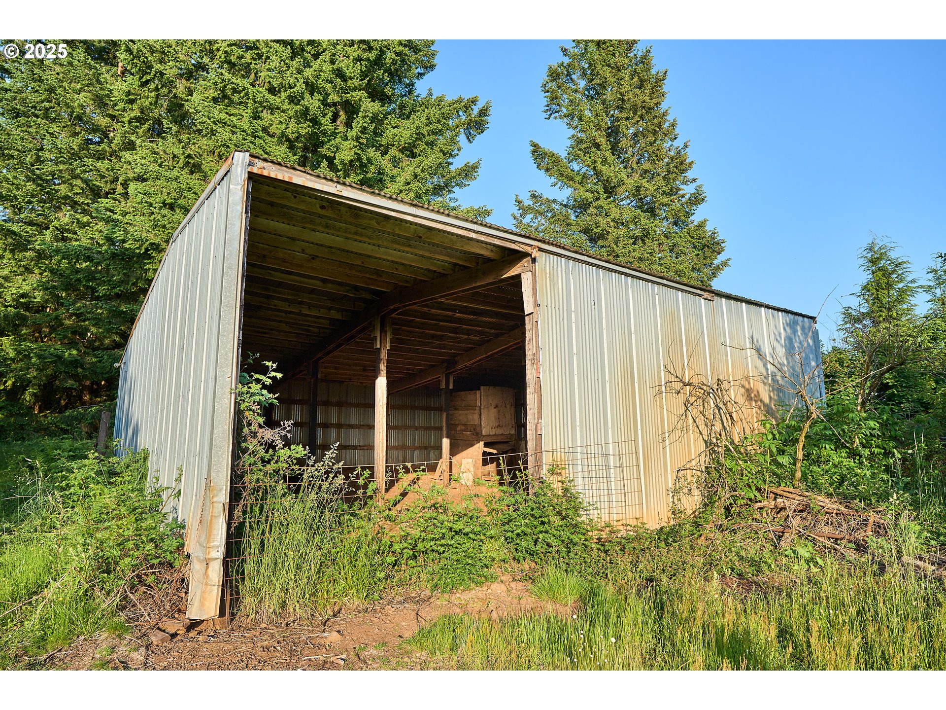 1671 Mabee Mines Road, Unit 3 Washougal, WA 98671 - Photo 18 of 19 a view of a small garden