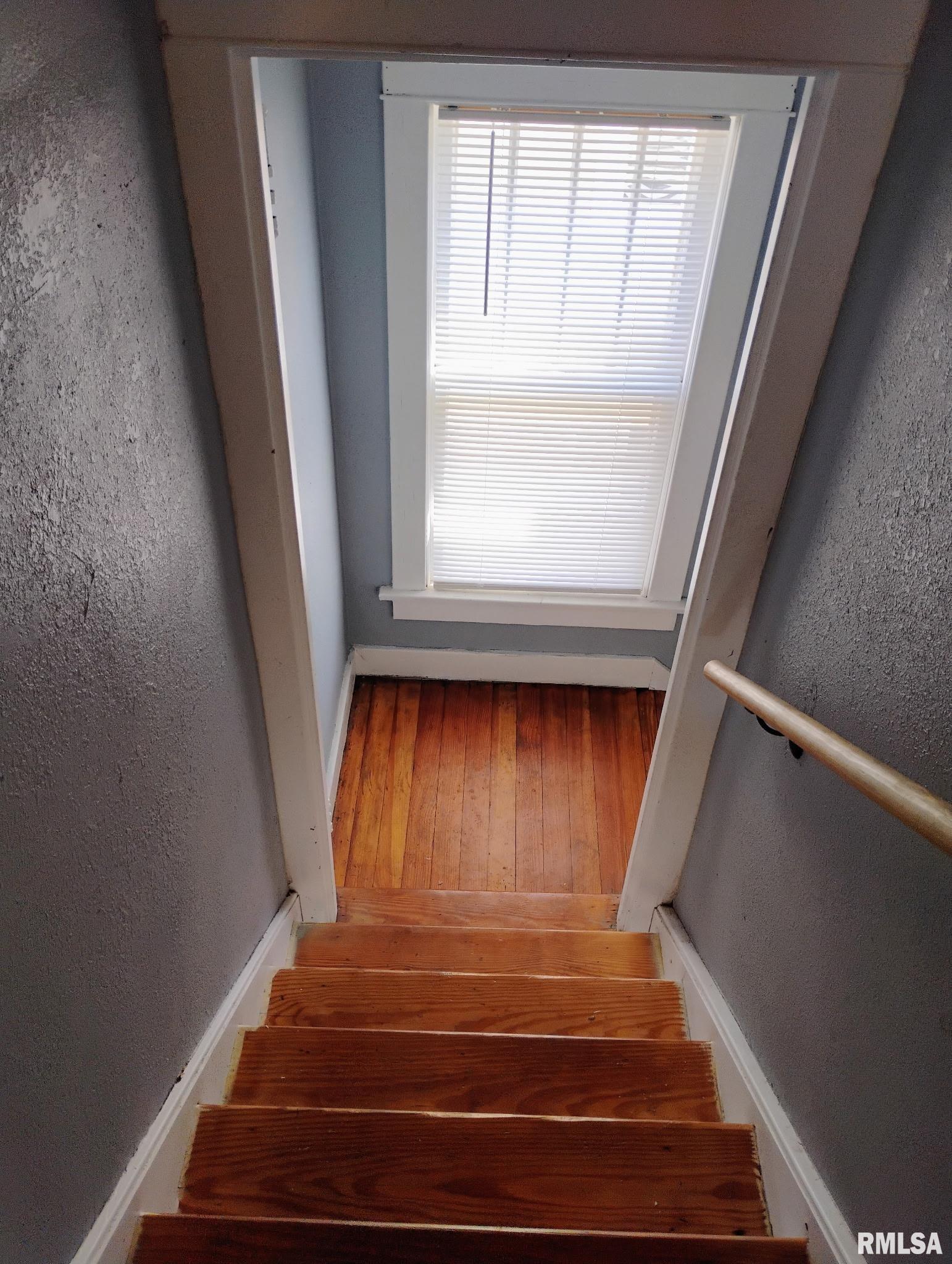 159 West Locust Street Canton, IL 61520 - Photo 14 of 24
