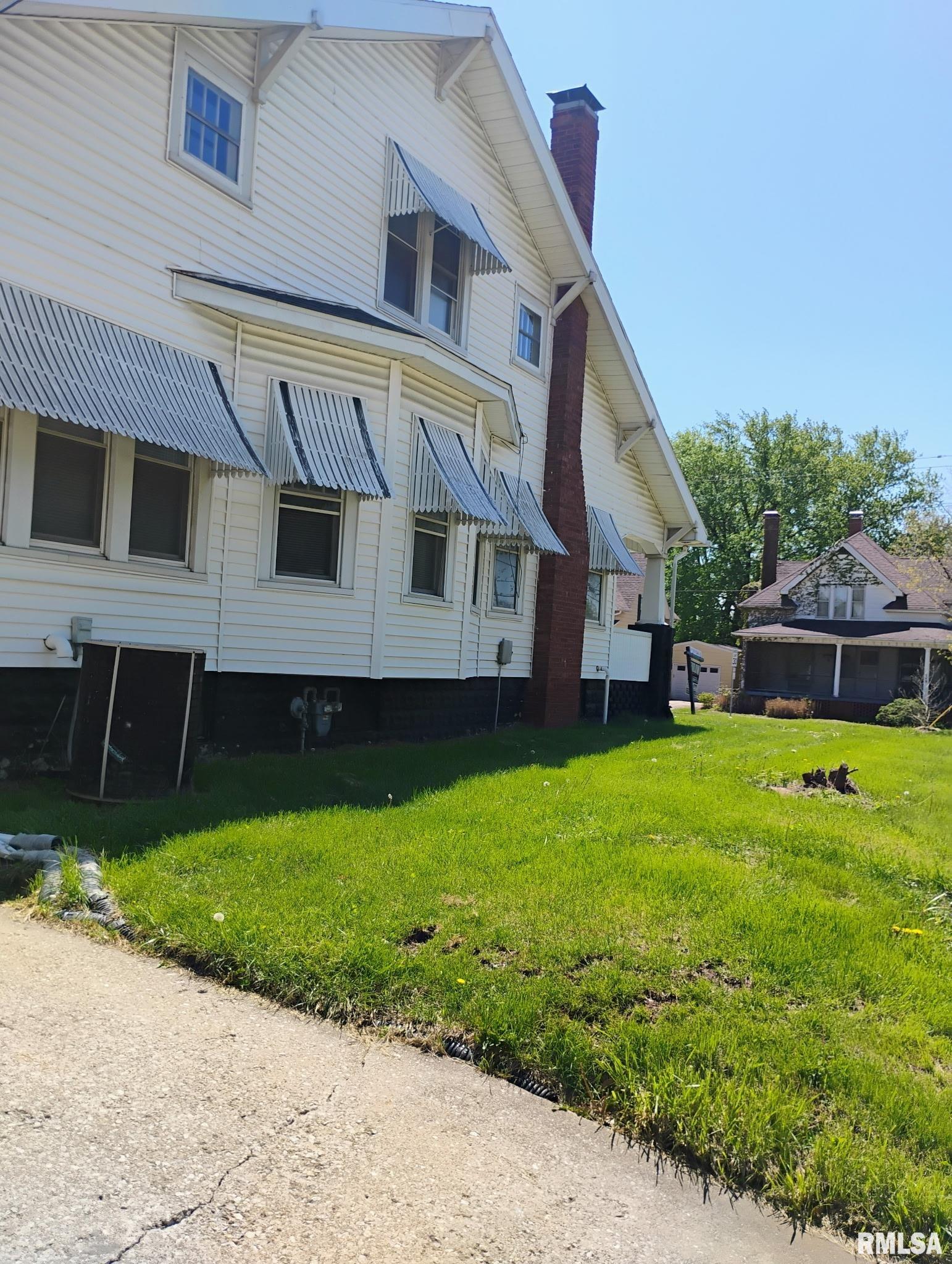 159 West Locust Street Canton, IL 61520 - Photo 23 of 24