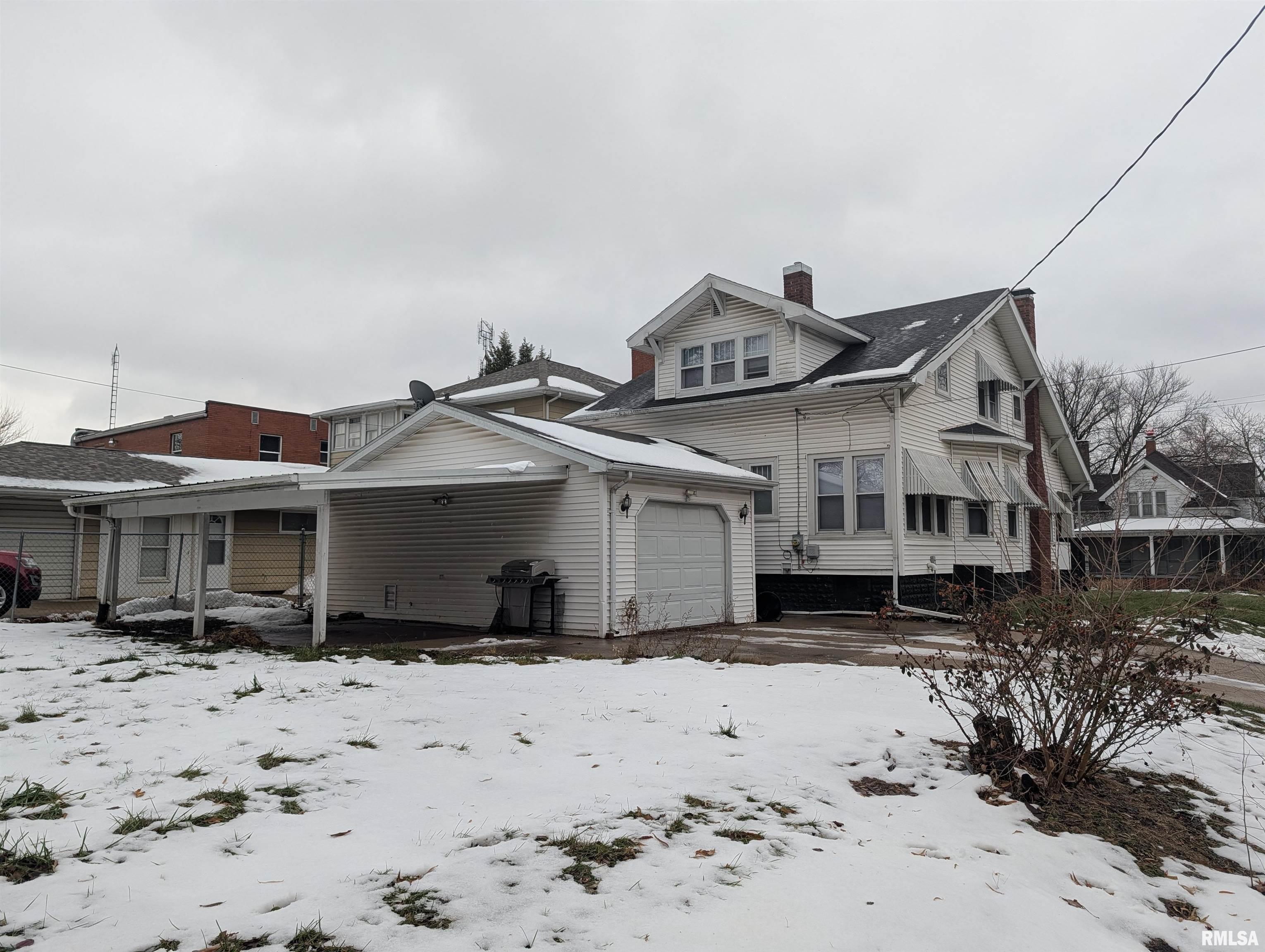 159 West Locust Street Canton, IL 61520 - Photo 4 of 6