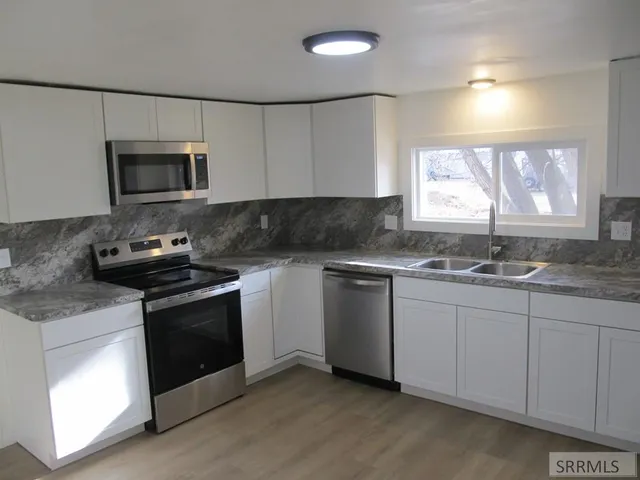 $284,900 | 486 North 3435 East, Lewisville, ID 83431