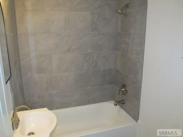 $284,900 | 486 North 3435 East, Lewisville, ID 83431