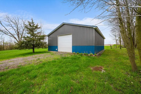 $89,900 | 423 Fairview Avenue, Camden, MI 49232