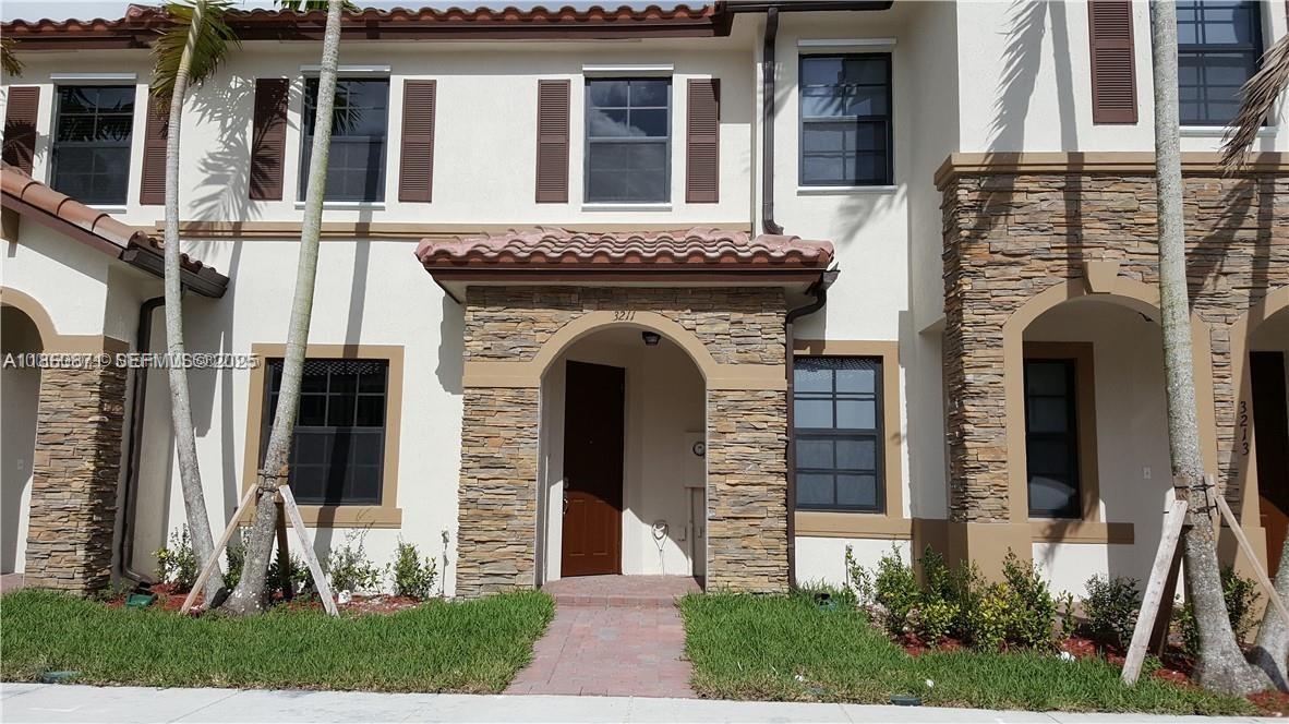 3211 Southeast 5th Court Homestead, FL 33033 - Photo 2 of 4