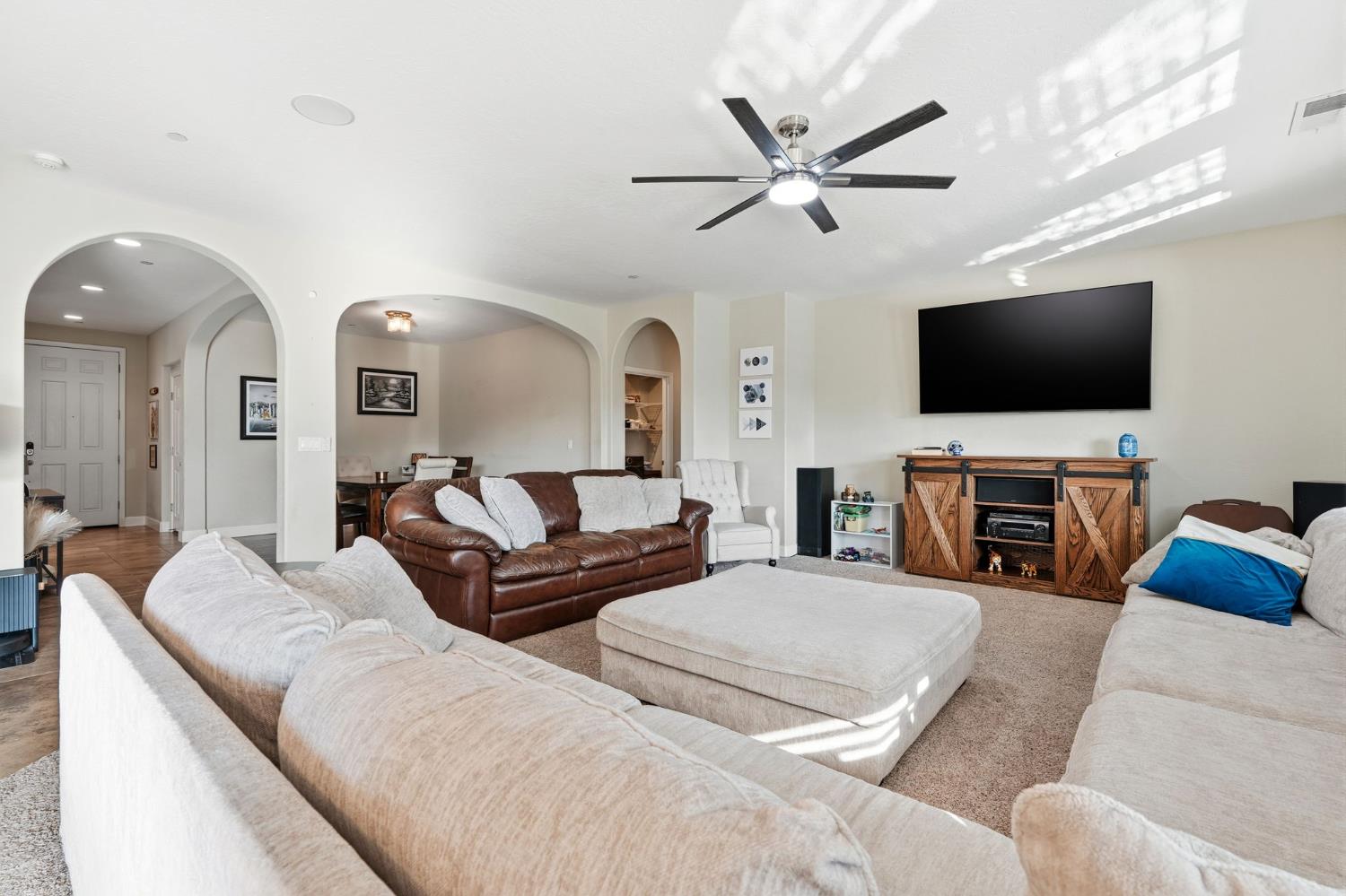 1023 Revere Way Lemoore, CA 93245 - Photo 29 of 64