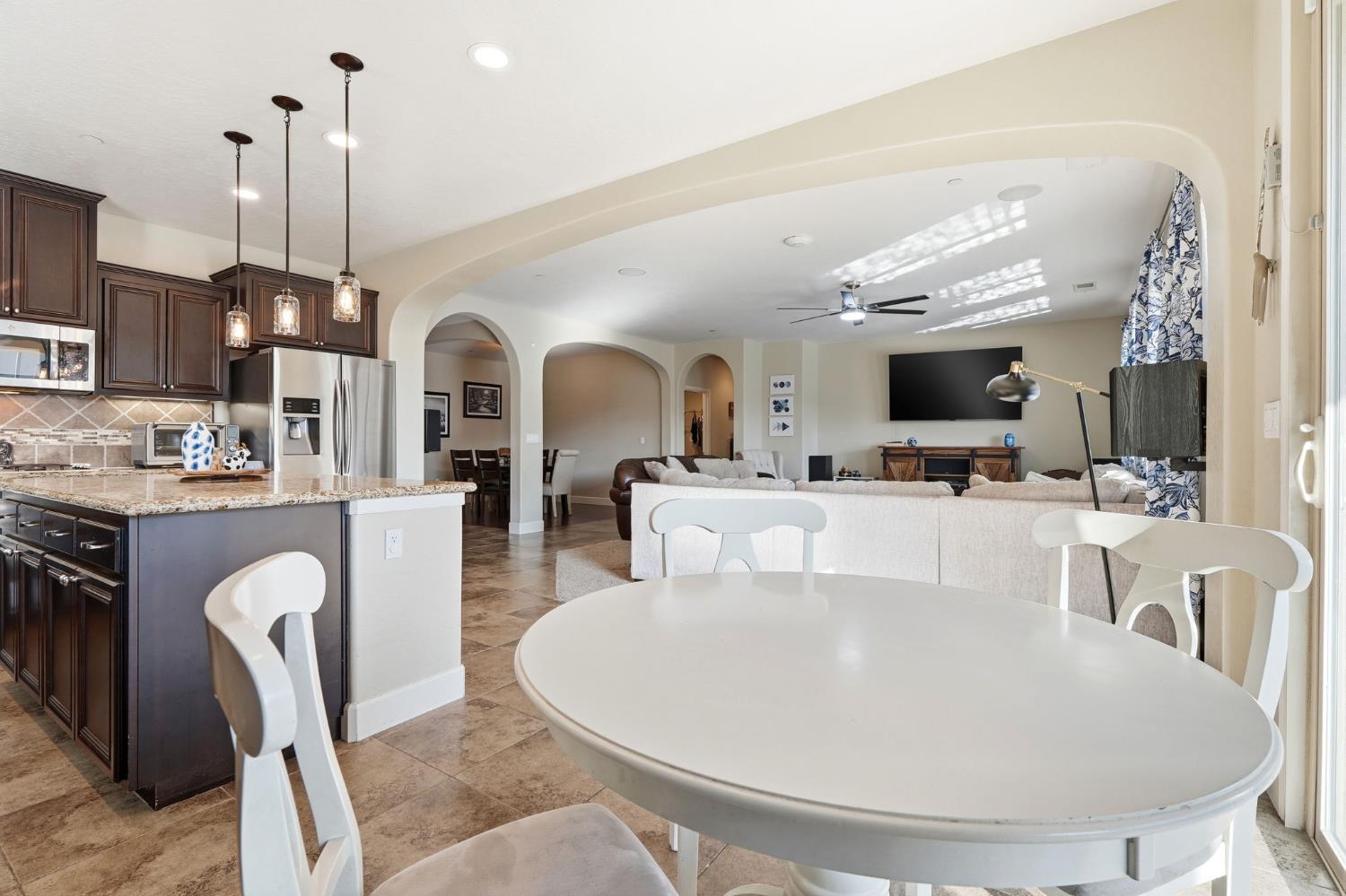 1023 Revere Way Lemoore, CA 93245 - Photo 42 of 64