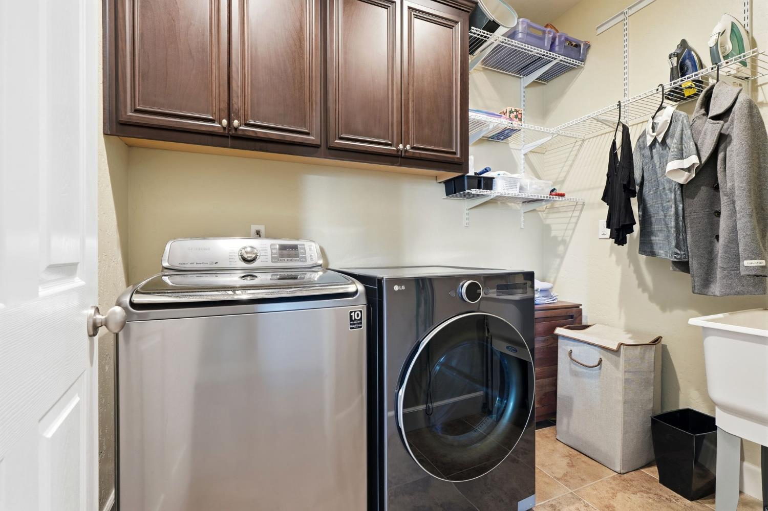 1023 Revere Way Lemoore, CA 93245 - Photo 44 of 64