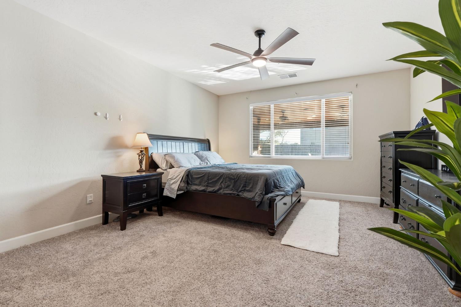 1023 Revere Way Lemoore, CA 93245 - Photo 45 of 64