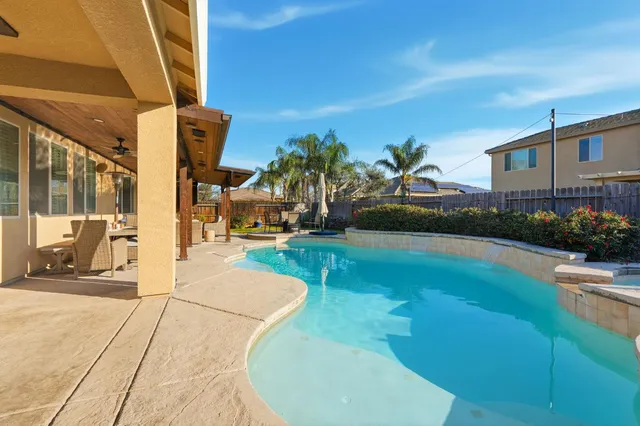 $529,000 | 1023 Revere Way, Lemoore, CA 93245