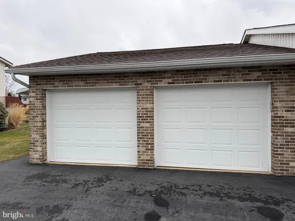 $279,900 | 632 Kittatinny Drive, Chambersburg, PA 17202