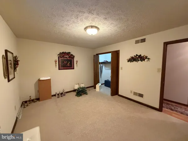 $279,900 | 632 Kittatinny Drive, Chambersburg, PA 17202