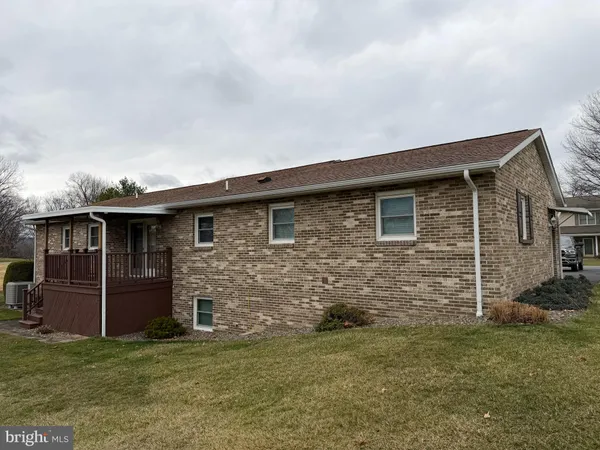 $279,900 | 632 Kittatinny Drive, Chambersburg, PA 17202