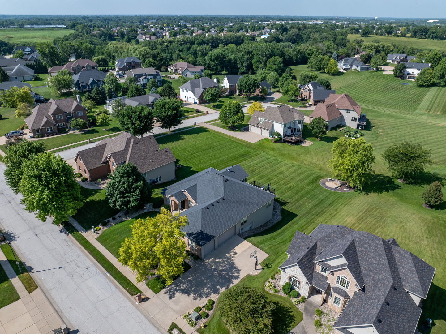 6412 Forest Road Davenport, IA 52807 - Photo 54 of 66