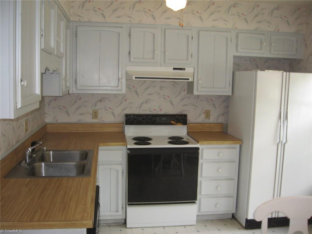 4923 Tower Road Greensboro, NC 27410 - Photo 2 of 11 kitchen