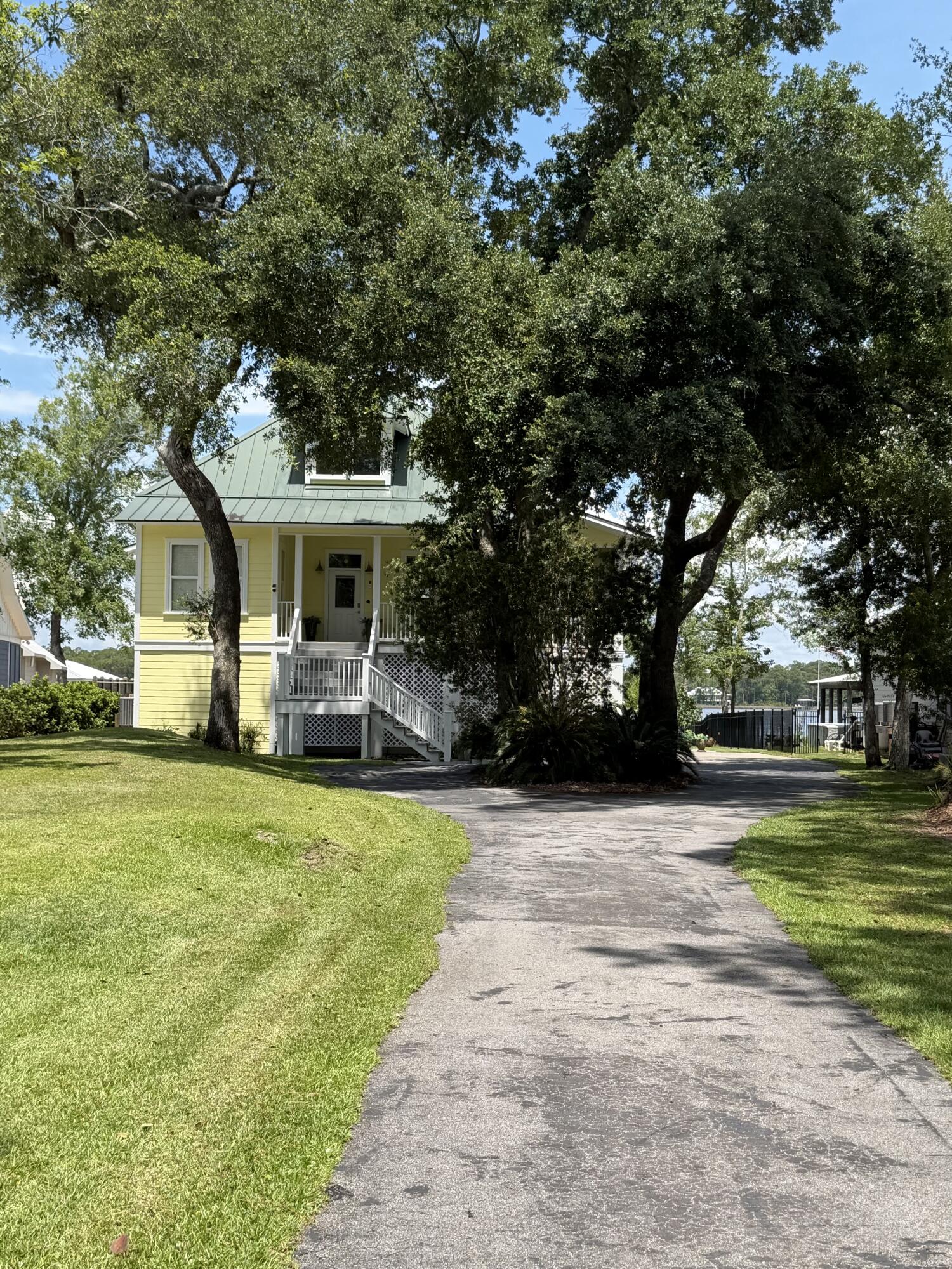 1422 Lagrange Road Freeport, FL 32439 - Photo 4 of 96 3