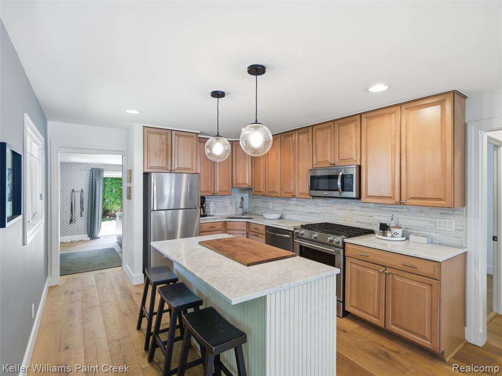 10435 Spring Street Fenton, MI 48430 - Photo 13 of 40
