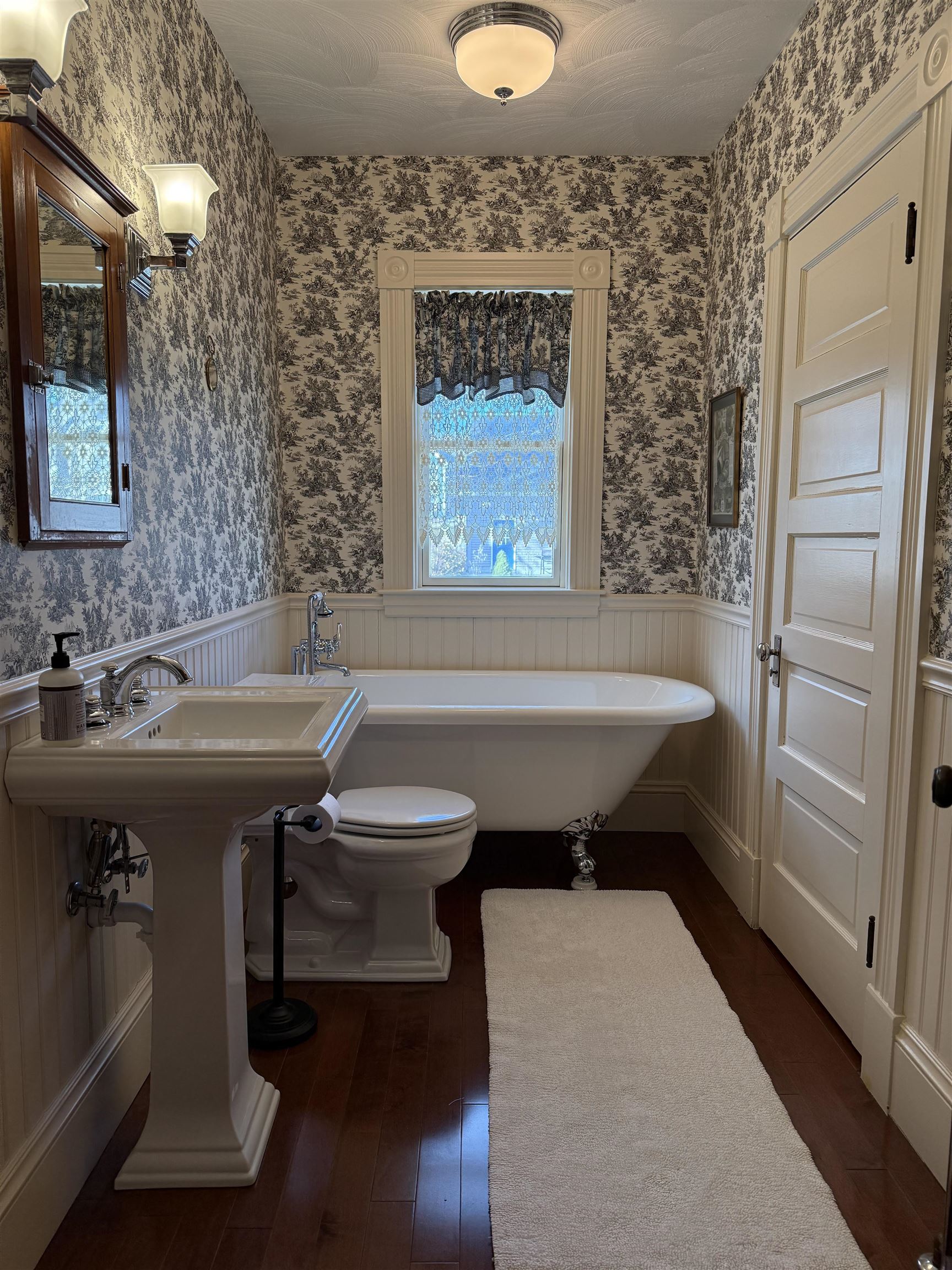 86 Maple Street Henniker, NH 03242 - Photo 16 of 32