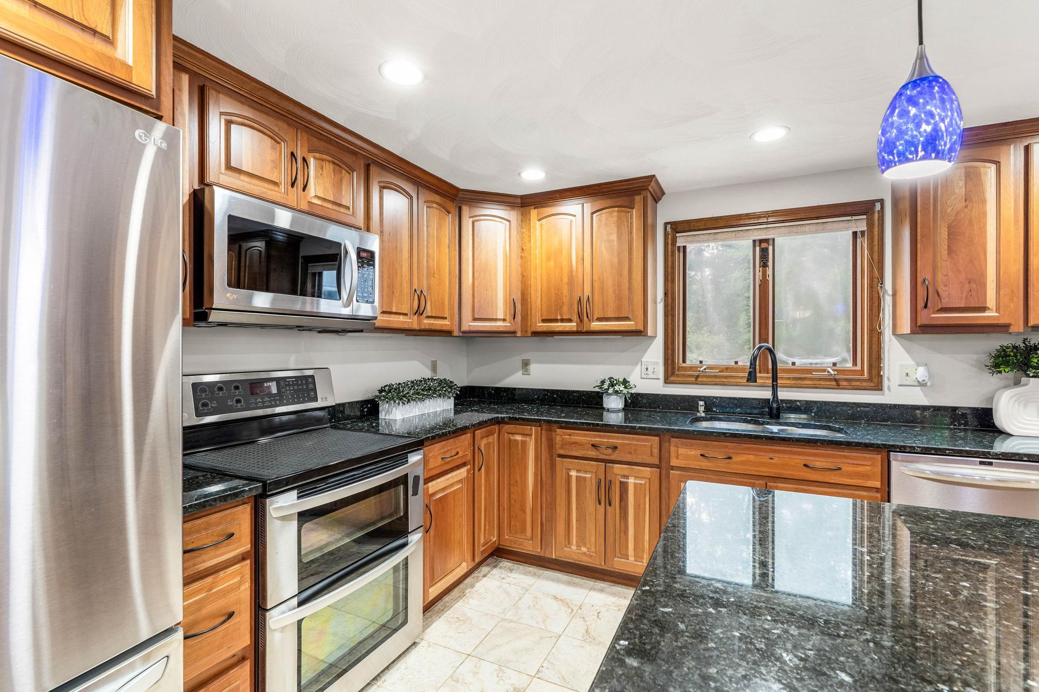 301 North Amherst Road Bedford, NH 03110 - Photo 14 of 57