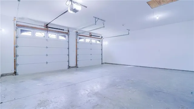 $850,000 | 1074 Northeast 121st Road, Higginsville, MO 64037