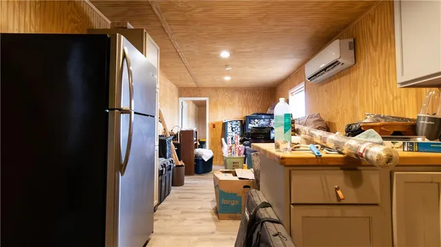 $850,000 | 1074 Northeast 121st Road, Higginsville, MO 64037