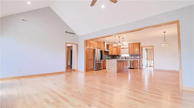 $850,000 | 1074 Northeast 121st Road, Higginsville, MO 64037