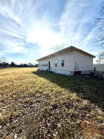 $185,000 | 2105 North Karnes Avenue, Cameron, TX 76520